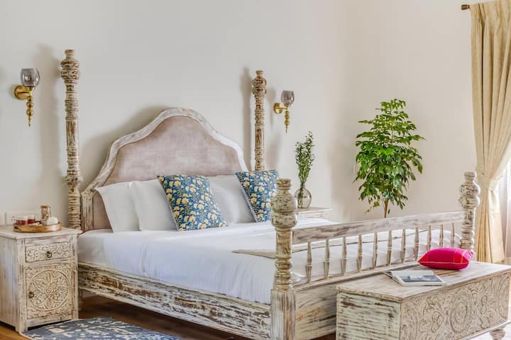 Bedroom 1 image 2