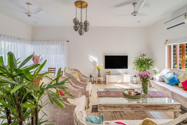 Living room image 1