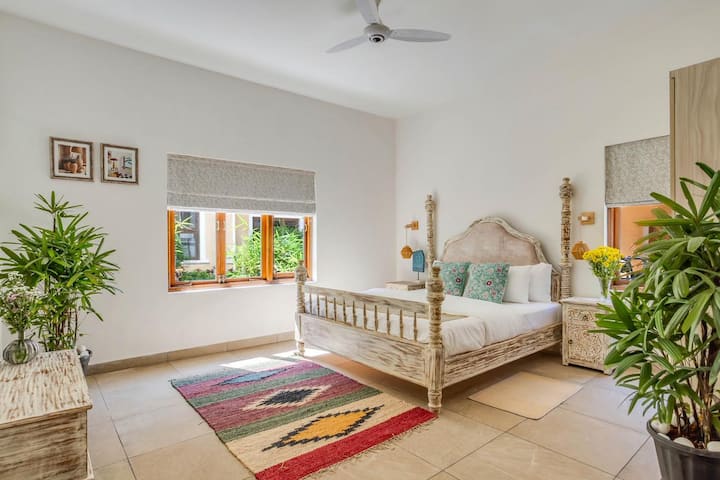 Bedroom 1 image 3