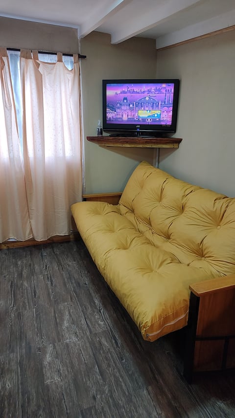 Top Airbnb: Centrally located studio, El Calafate. in El Calafate
