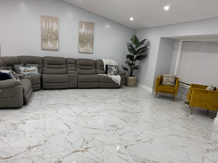 Luxury Pool - 5 Bed House. - オレンジパーク, FL