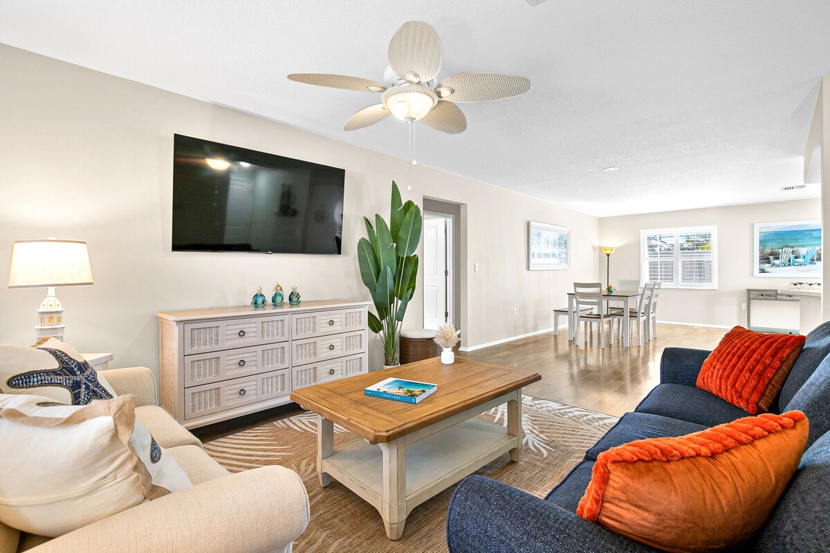 Top performing Airbnb: Venice Island Escape • Steps to Beach • Workspace in Venice