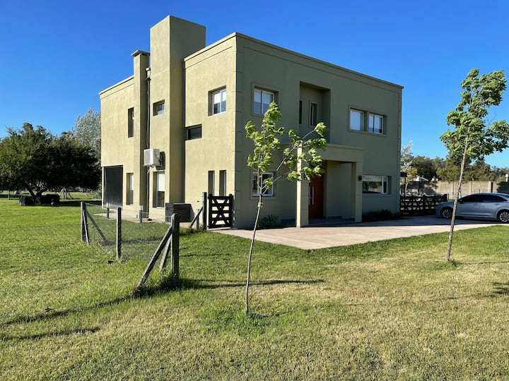 Casa En Fincas De San Vicente Con Piscina 8 Pers. - San Vicente, Argentina