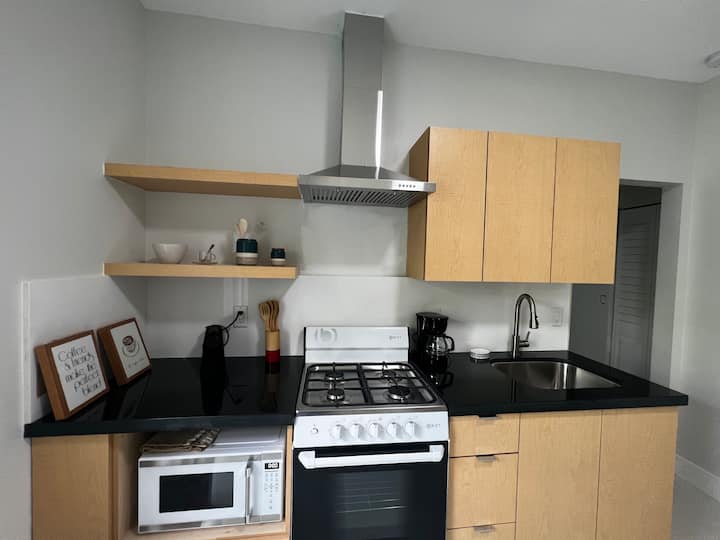 Quite New Apartment - Miami Gardens, FL