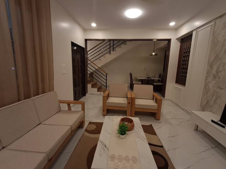 Living room 1 image 2
