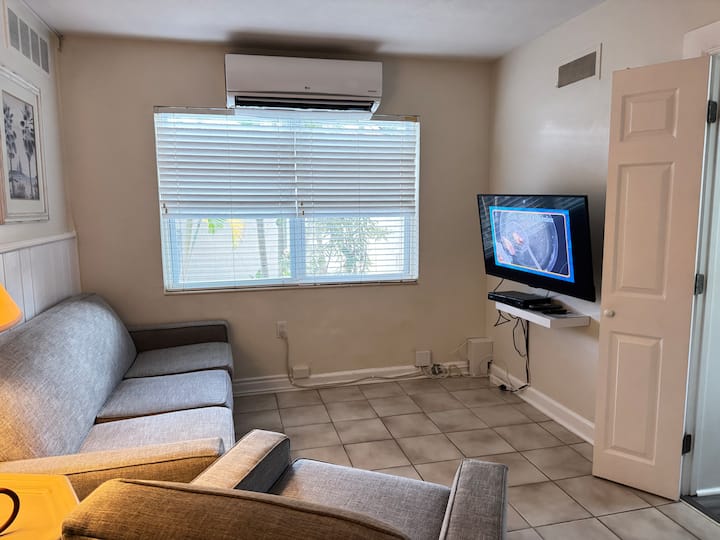 Downtown Coastal 2bedroom • Near Beach - Venice, FL