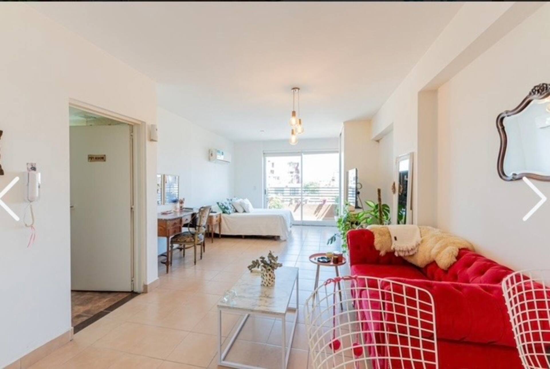 Studio apartment with balcony in Saavedra