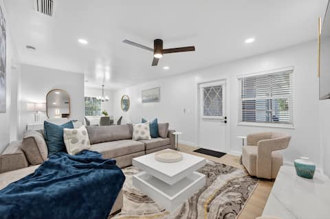 Top Airbnb: The Drift: 2 Miles to Atlantic Ave | Walk to Beach in Delray Beach