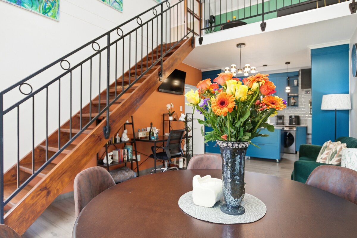Curated visual reference: Luxury Penthouse Apartments For Rent With Lavish Amenities Reference: Azure Loft Style Luxury Penthouse Apartment