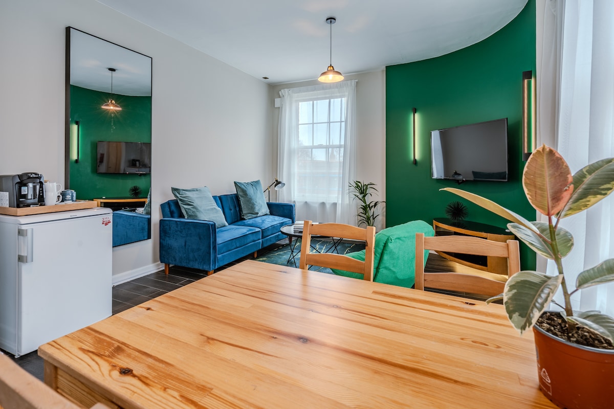 Boutique Retreat