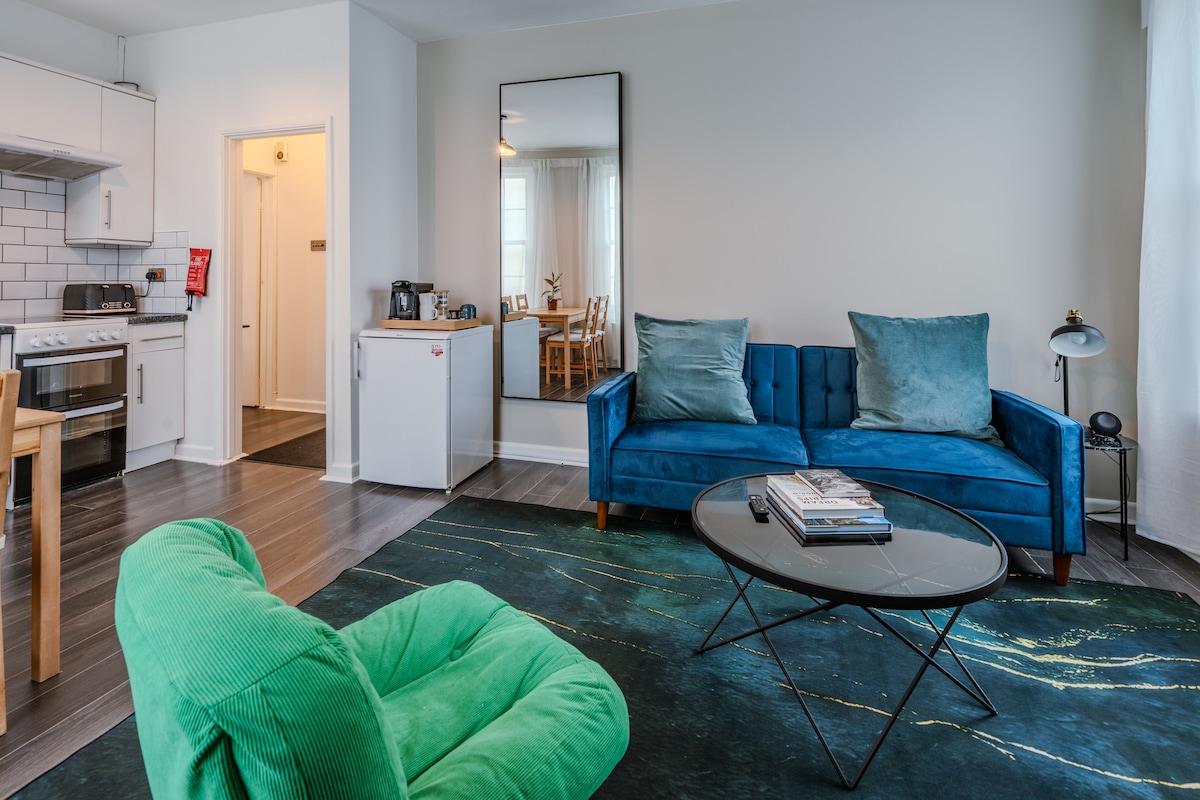 Boutique Retreat