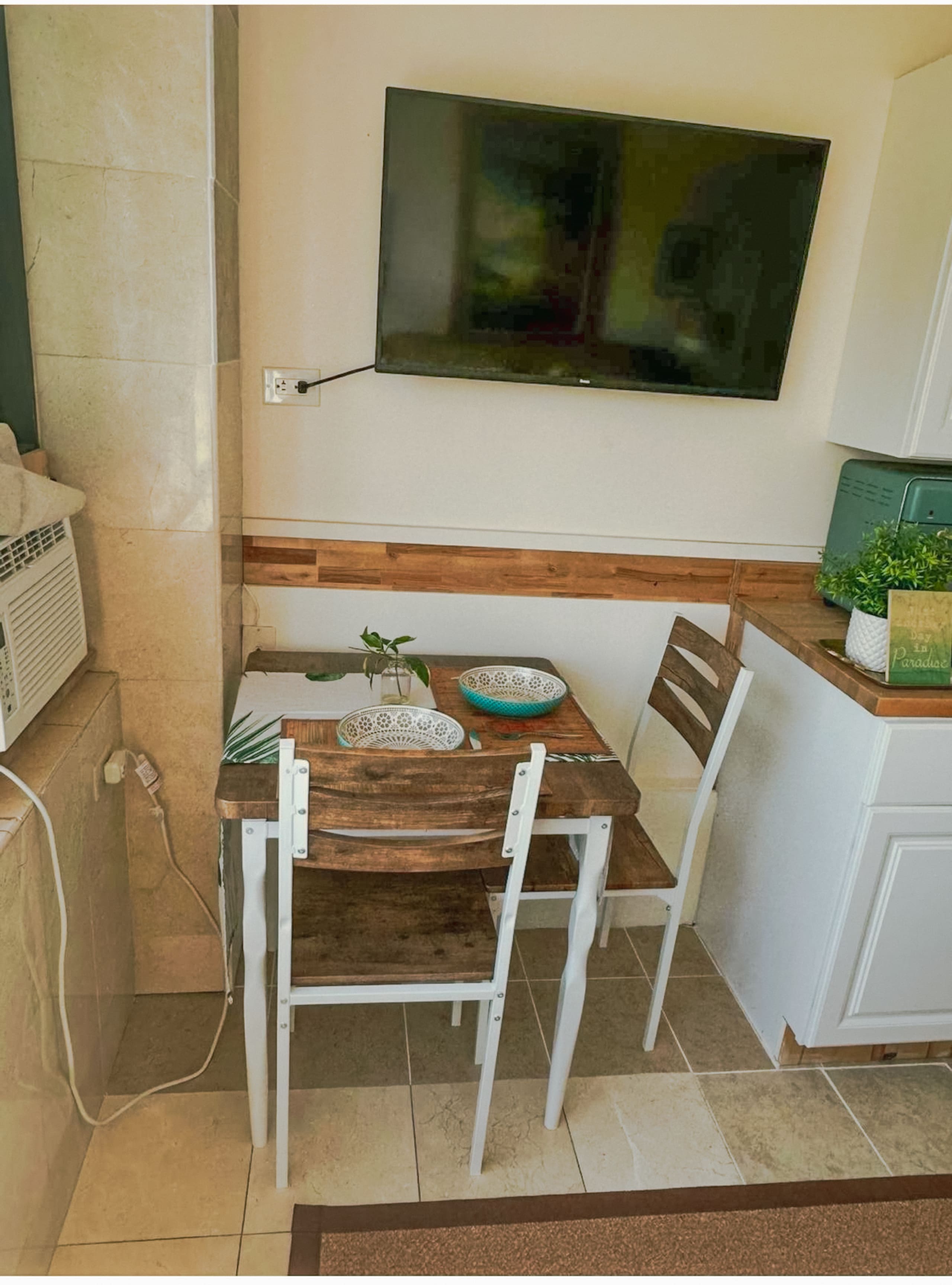 Paradise Beachwalk Studio in Waikiki - Image 17