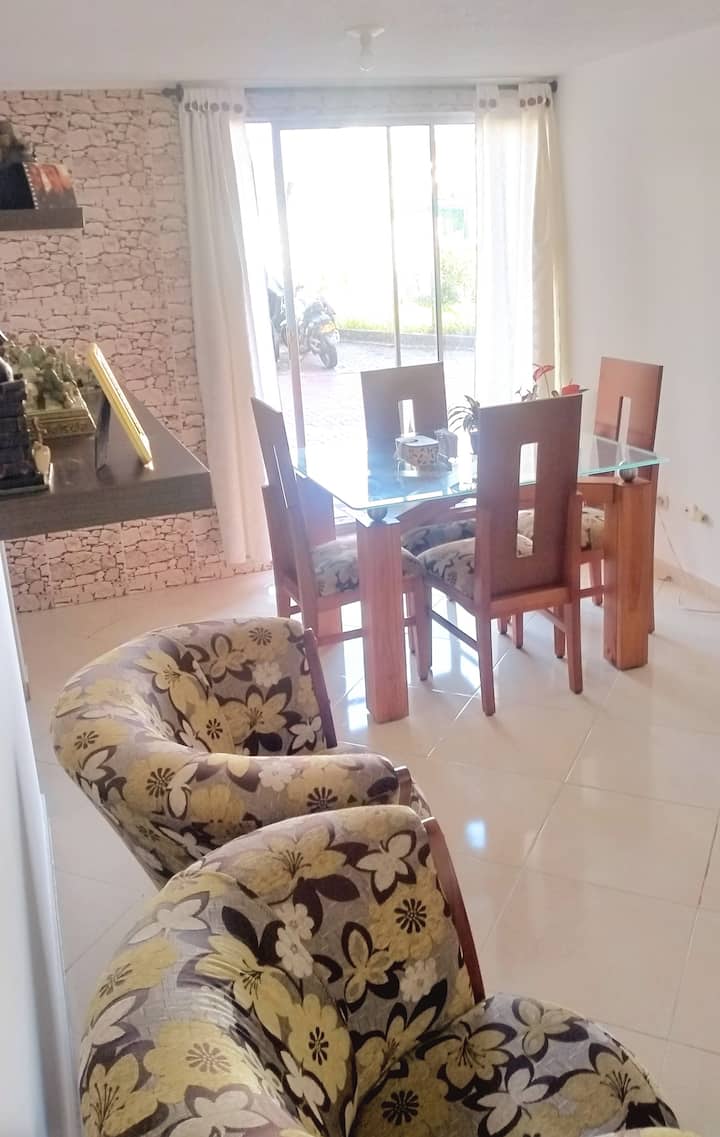 Bonito Alojamiento Para Compartir. Casa Piamonte. - Manizales