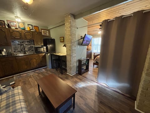 Successful Airbnb property: Cozy Backyard Garden Apartment with Hot Tub in New Braunfels