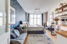 508 Jecna: Central - Charles Square