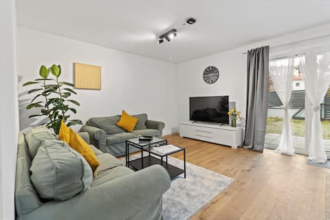 Popular Airbnb listing: NobleNest: Comfort – Parking – Kitchen – Cozy in Floridsdorf