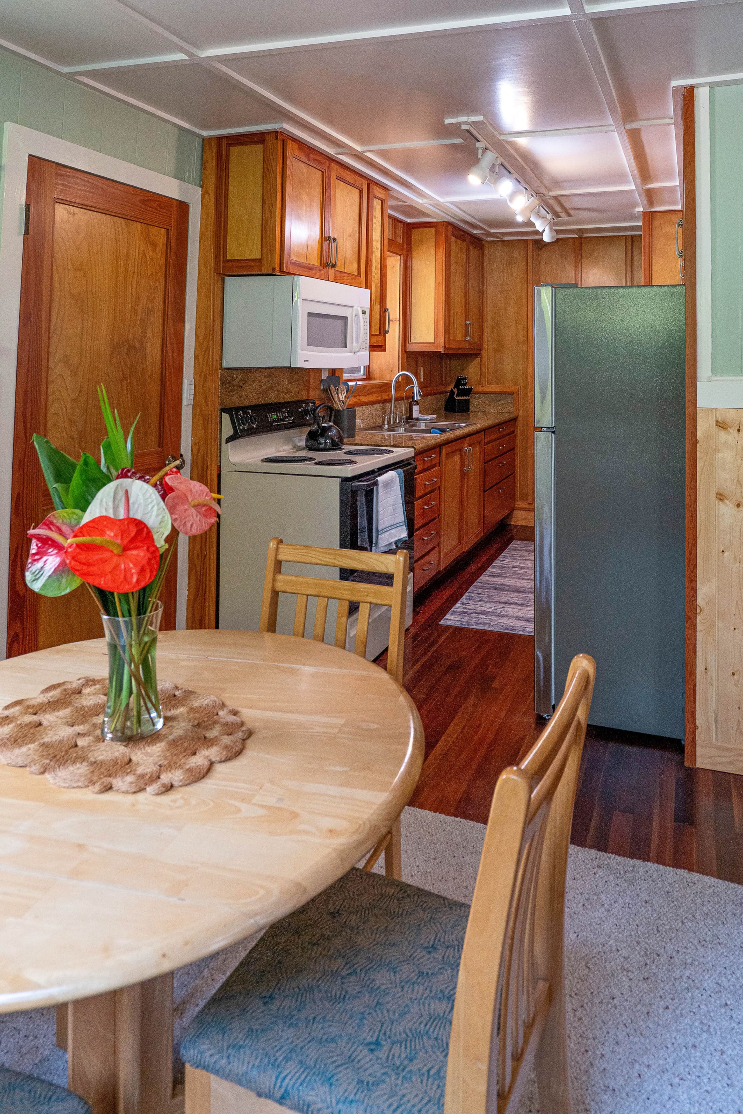 Home in Volcano · ★4.98 · 2 bedrooms · 4 beds · 1 private bath - Image 8