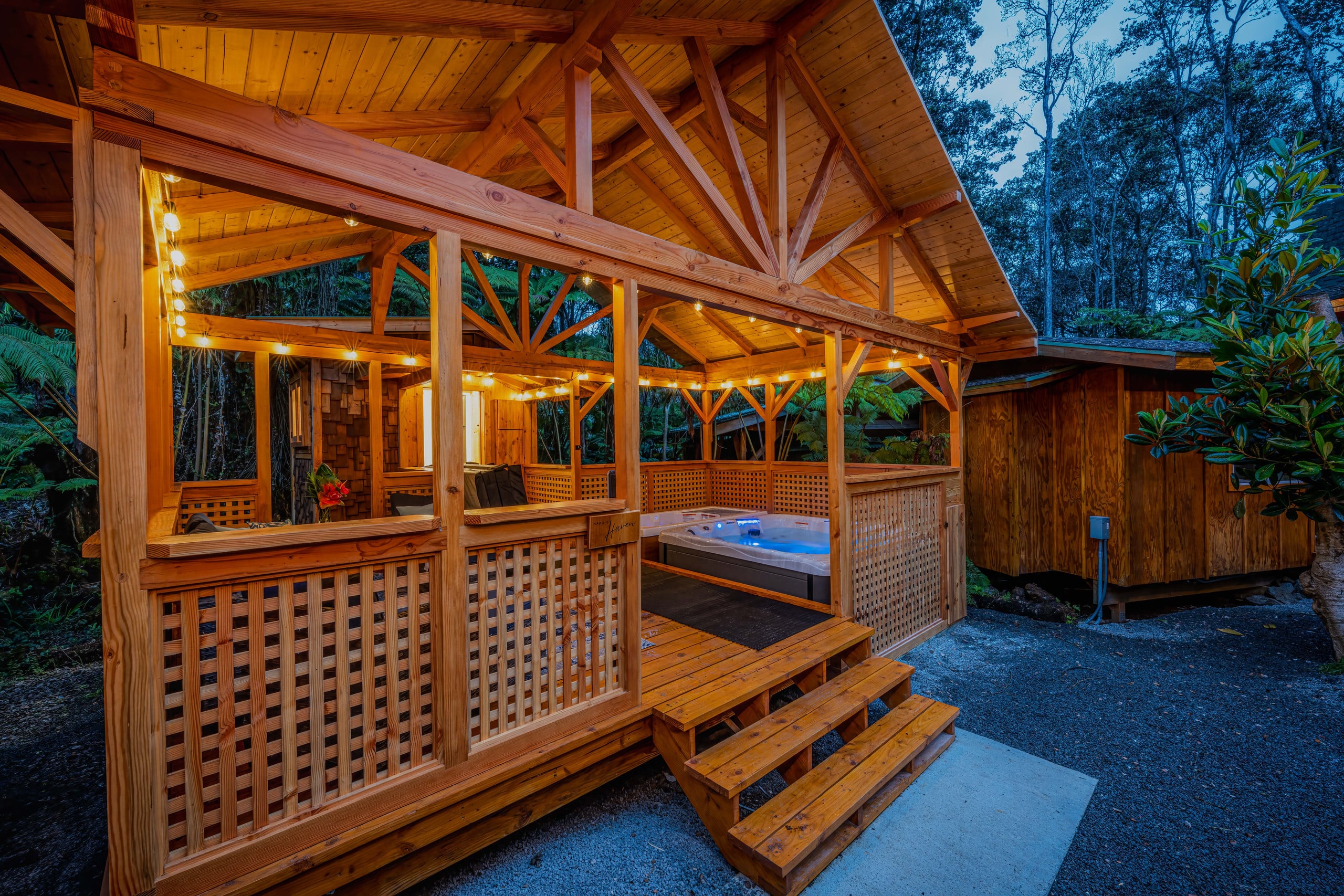 Home in Volcano · ★4.98 · 2 bedrooms · 4 beds · 1 private bath - Image 15