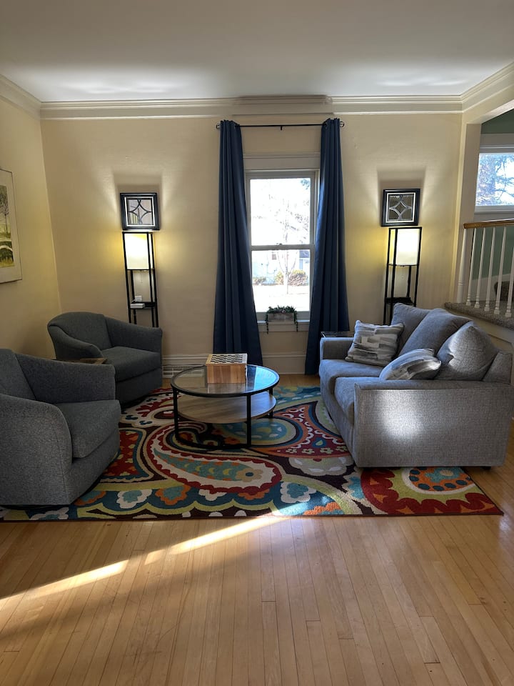 Spacious, Theatre Room Home, Close To Everything! - Detroit Lakes, MN