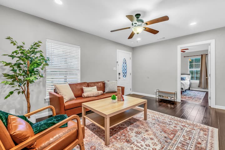 Cozy 3bd/2ba Home| Near Downtown Dallas|world Cup - Lancaster, TX
