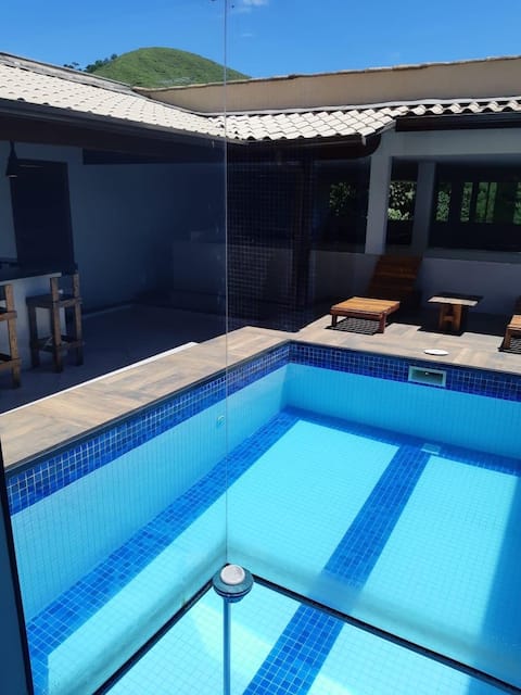 Beautiful house with 3 bedrooms, a pool and a party area