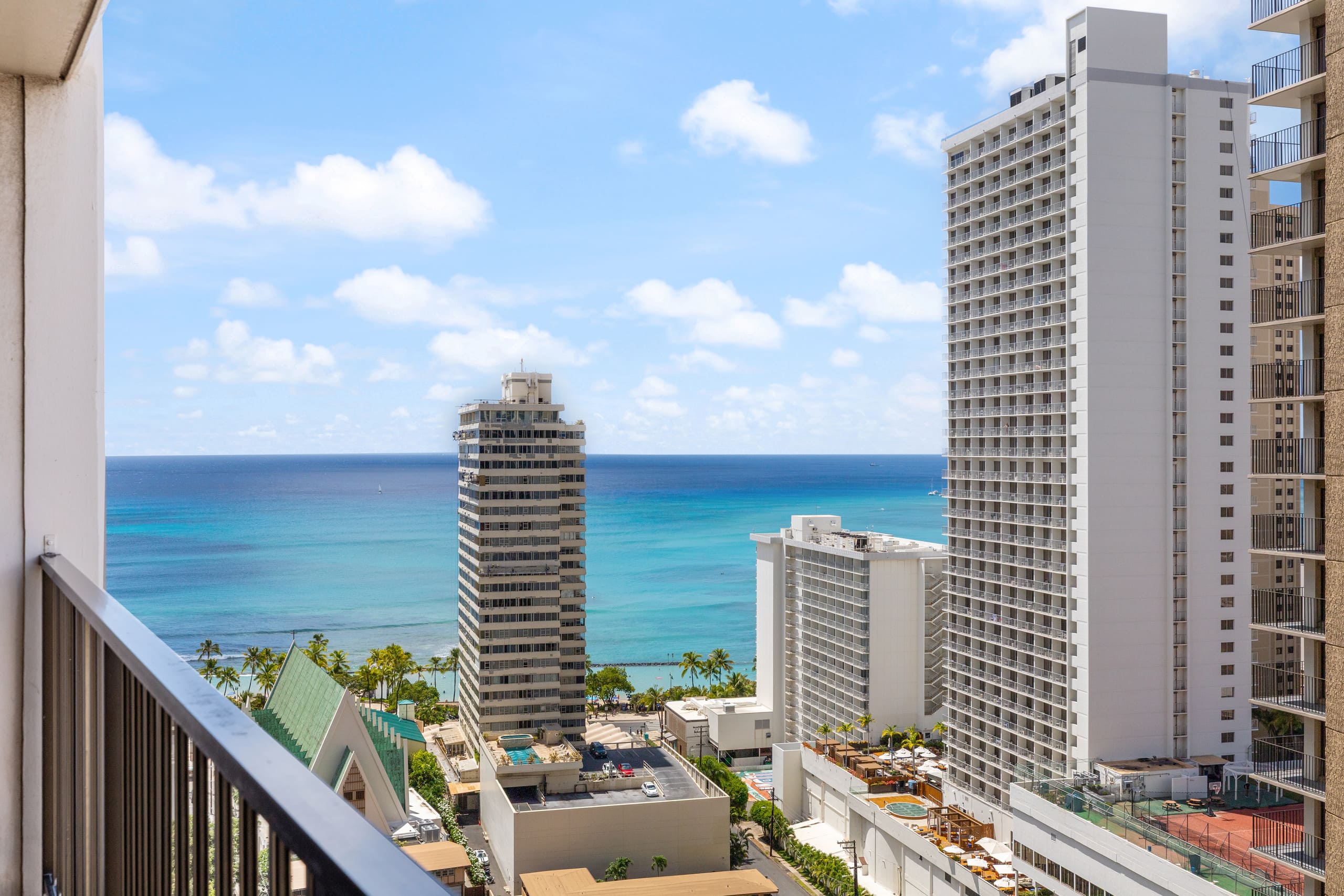 Hotel in Honolulu · ★4.75 · 1 bedroom · 3 beds · 1 private bath - Image 1