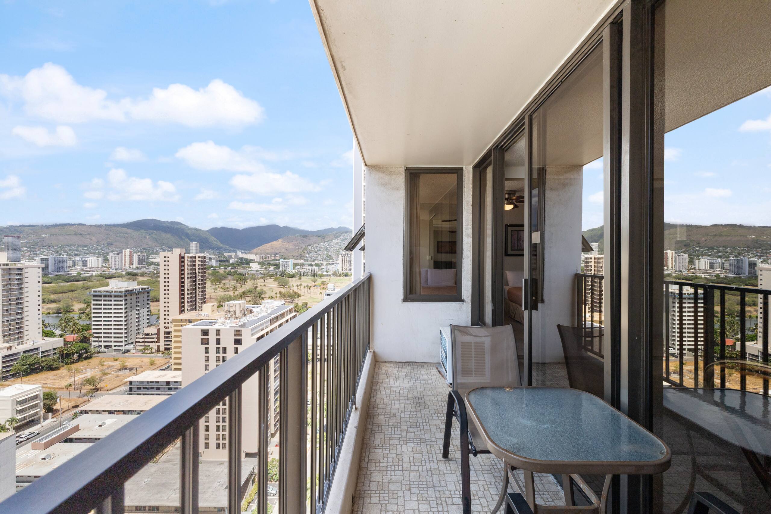 Hotel in Honolulu · ★4.75 · 1 bedroom · 3 beds · 1 private bath - Image 18