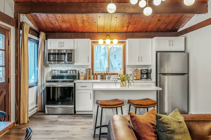 Sutton Sage Cabin w/ Hot Tub, Fire Pit, Fireplace
