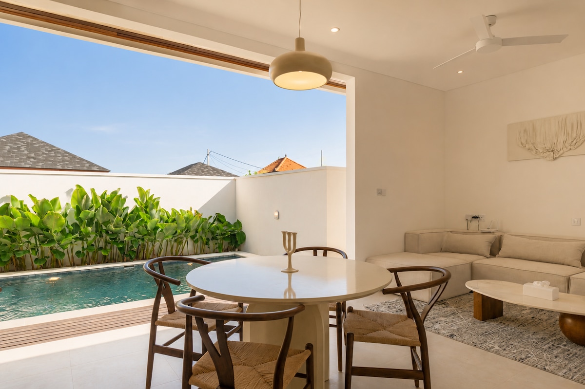 Home in South Kuta · ★4.87 · 1 bedroom · 1 bed · 1 bath รายการ Airbnb เปรียบเทียบ