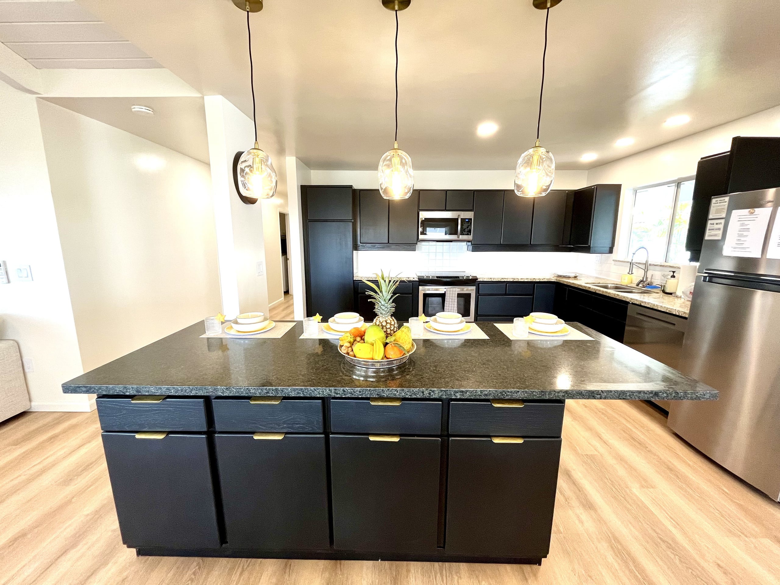 Home in Kailua-Kona · ★4.97 · 3 bedrooms · 4 beds · 2.5 baths - Image 4