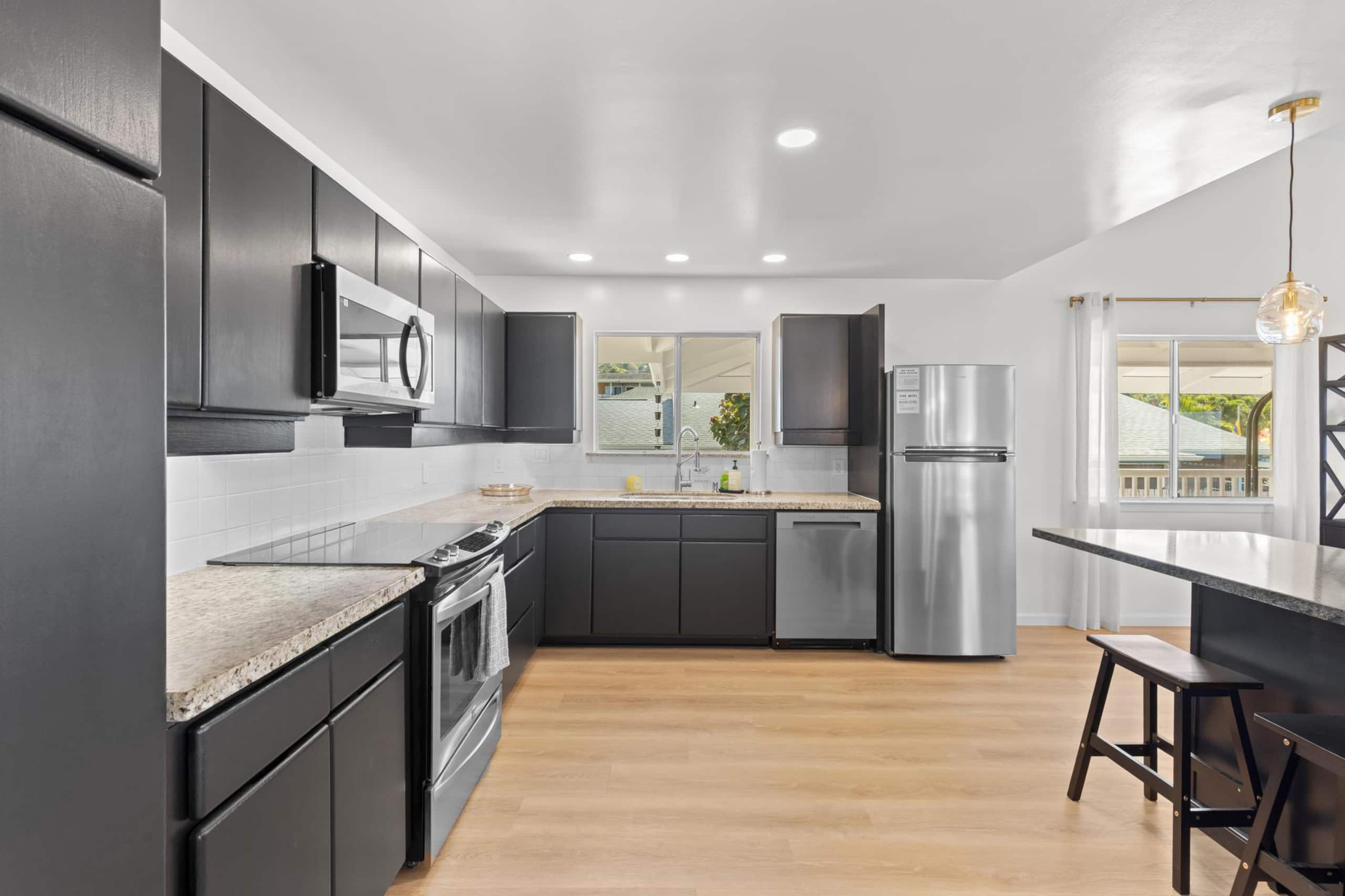 Home in Kailua-Kona · ★4.97 · 3 bedrooms · 4 beds · 2.5 baths - Image 5