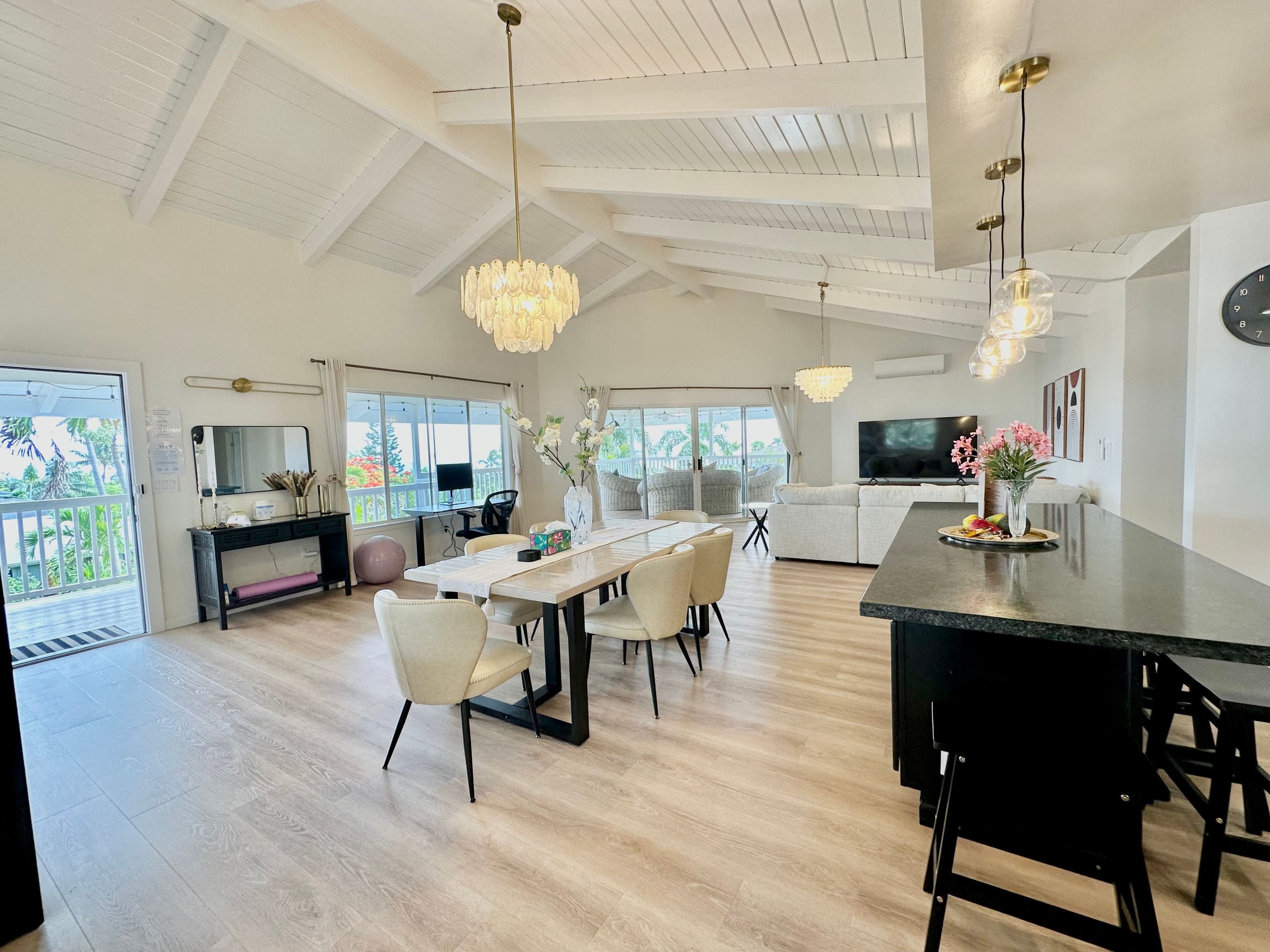 Home in Kailua-Kona · ★4.97 · 3 bedrooms · 4 beds · 2.5 baths - Image 14