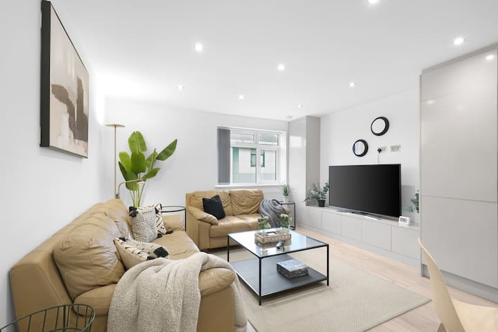 St Martins 2 Bedroom & 2 Bathroom Apt. 3 - Ruislip - Hounslow