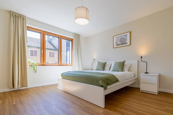 Leaf Apartment In Zurich Oerlikon - Kloten