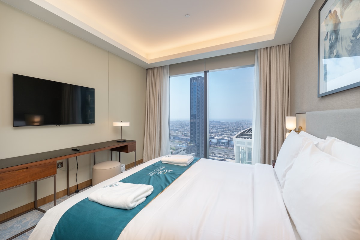 2 Bedroom Furnished Apartment with City View · II 2