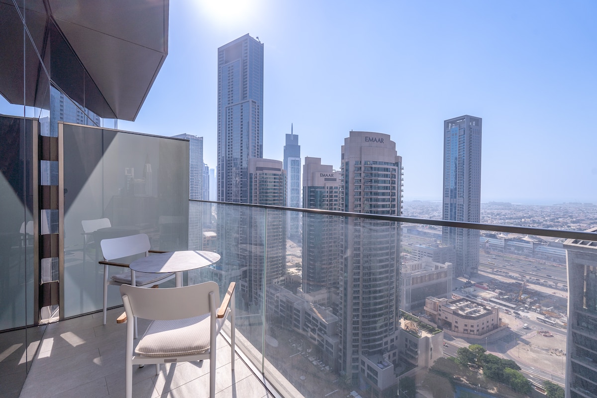 2 Bedroom Furnished Apartment with City View · II 3