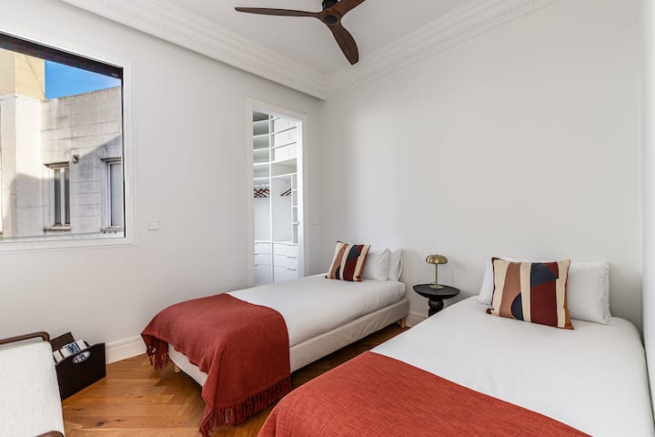 Bedroom 3 / Dormitorio 3 / Chambre 3