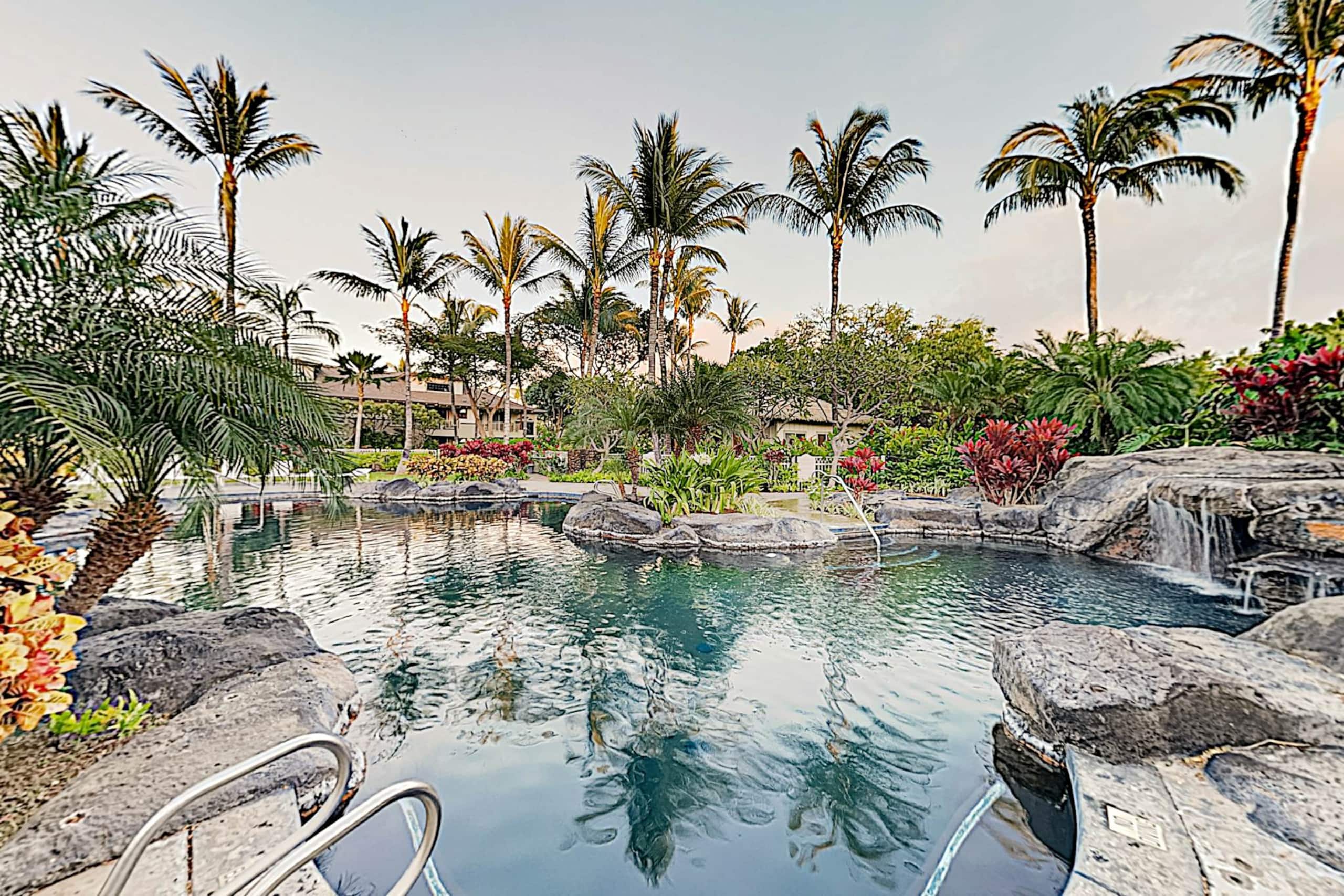 Condo in Waimea · ★4.43 · 3 bedrooms · 4 beds · 2 private baths - Image 1