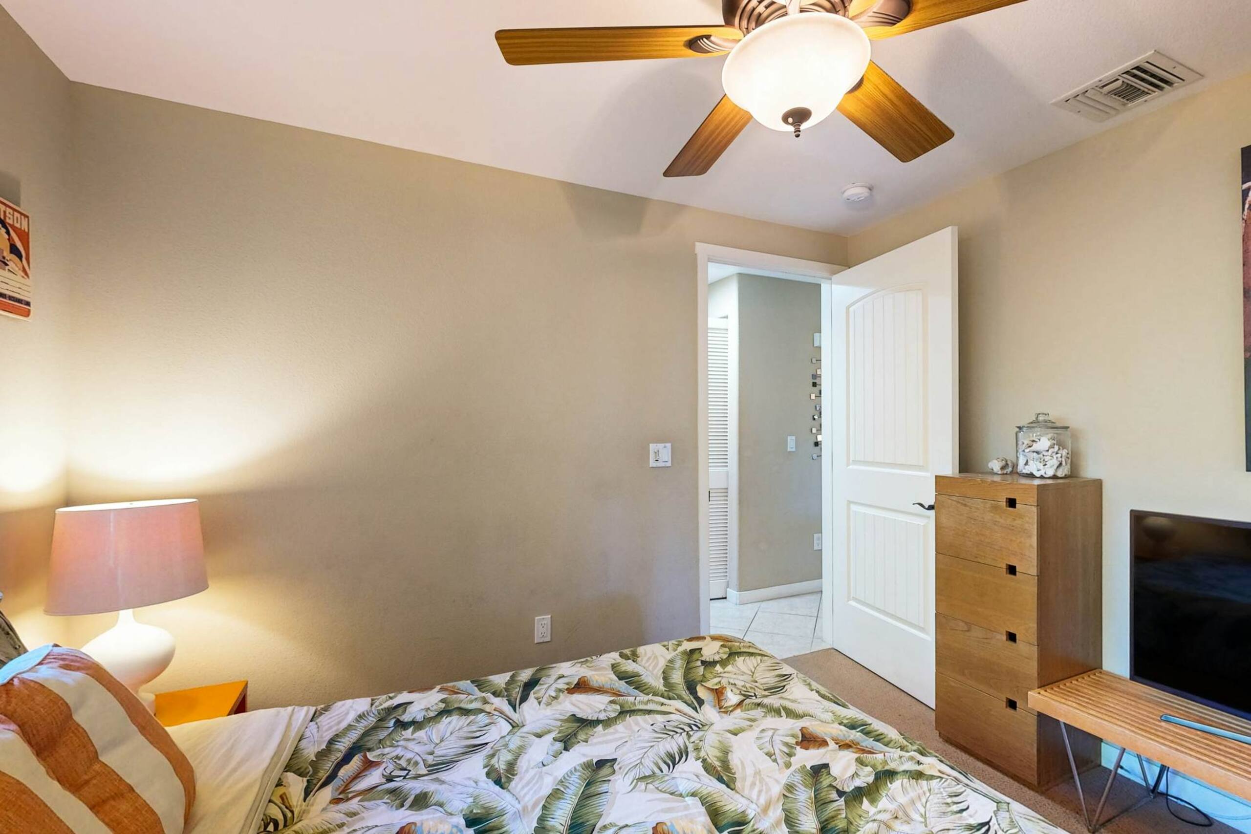 Condo in Waimea · ★4.43 · 3 bedrooms · 4 beds · 2 private baths - Image 14