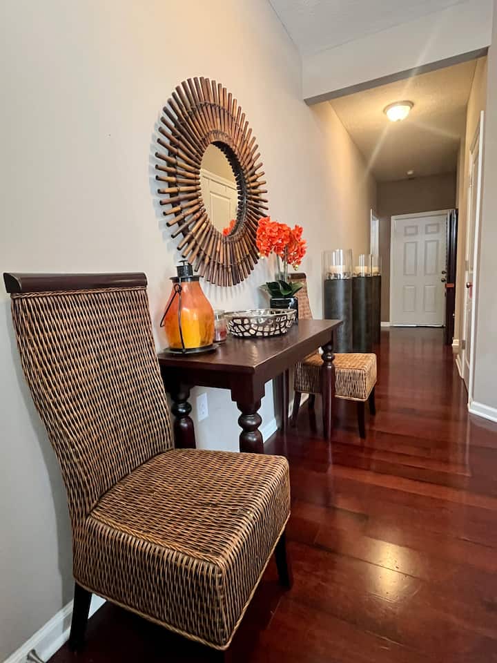Private Apt 1bdrm+futon Onsite Eatery Gym Dog Park - Columbus, OH