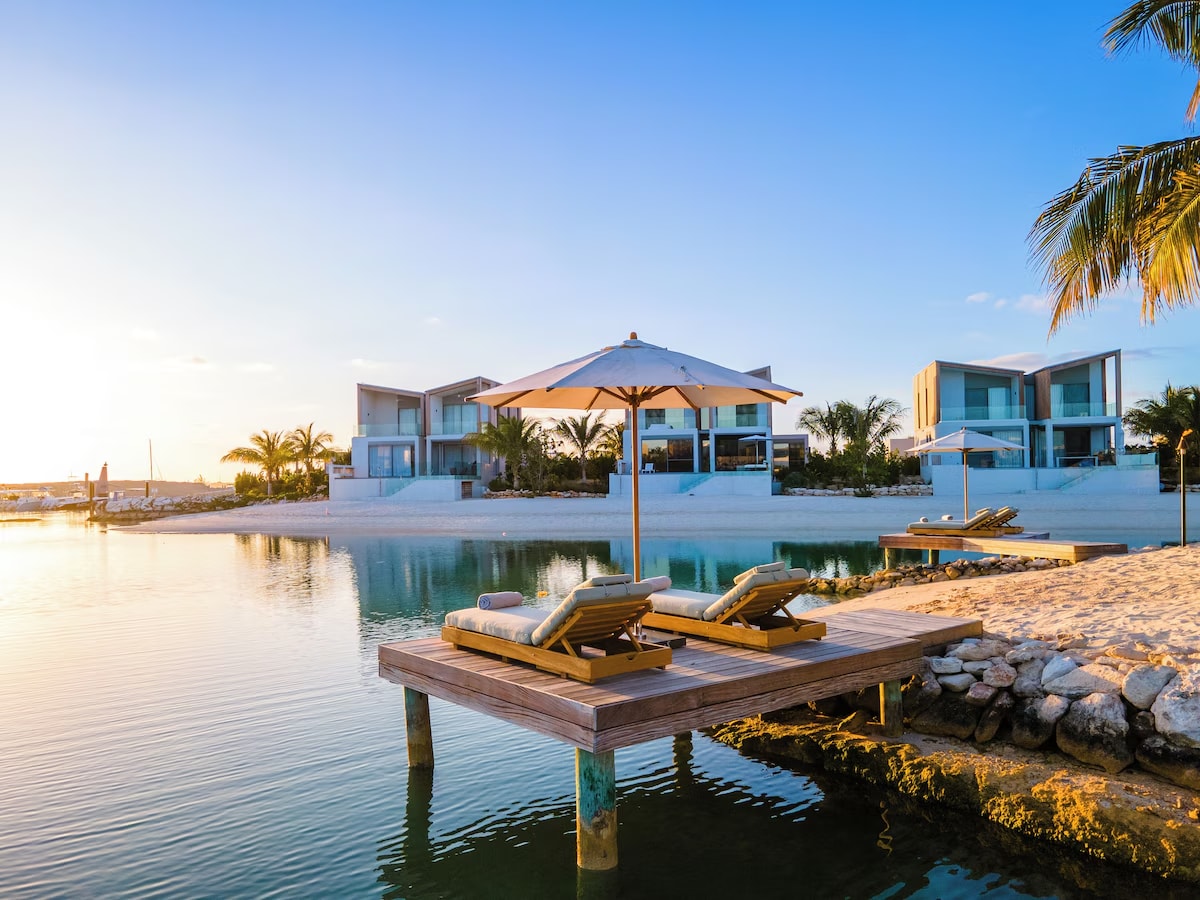 Bask in Sea Views at Suite Near Grace Bay Beach