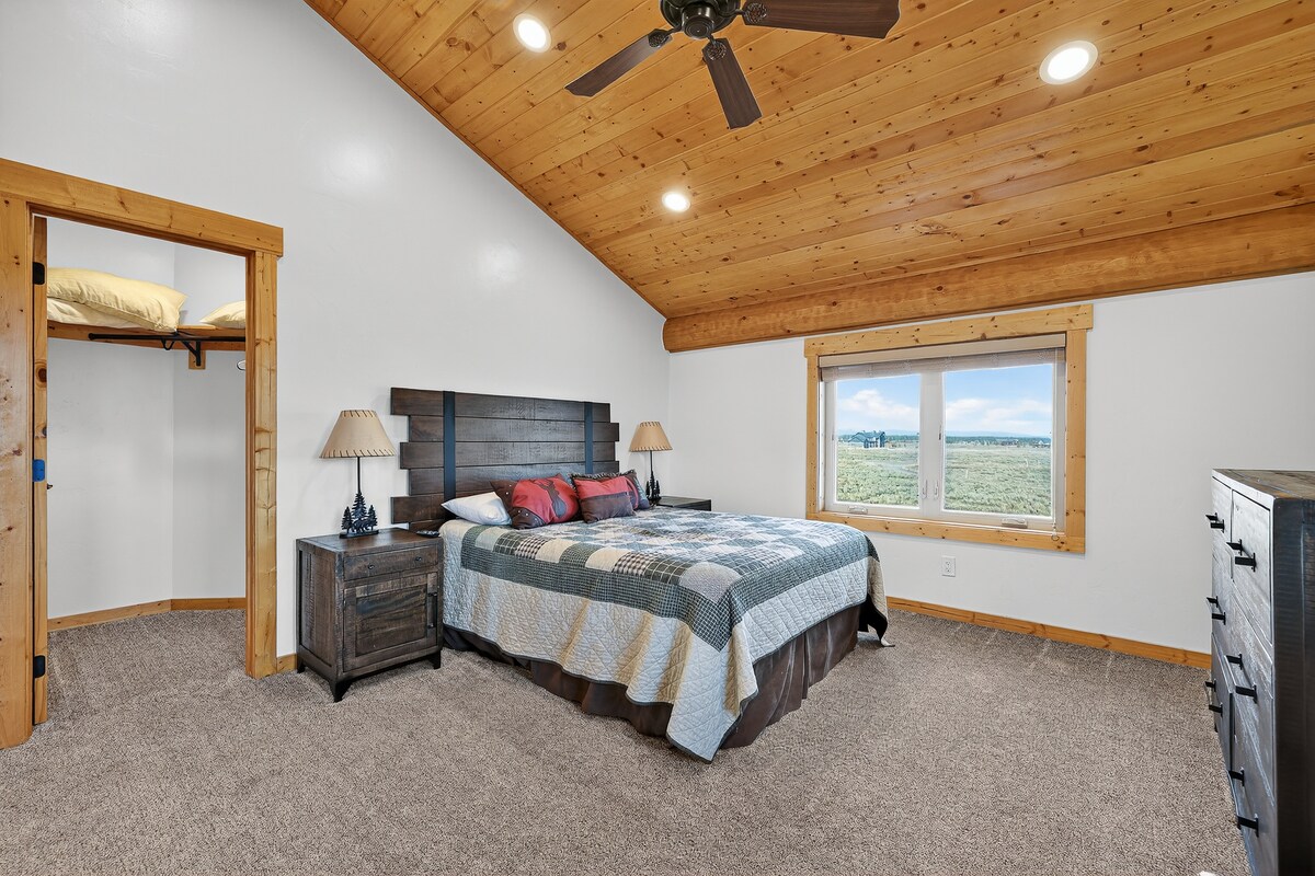 غرفة النوم رقم 2 - سرير كبير + شرفة خاصة