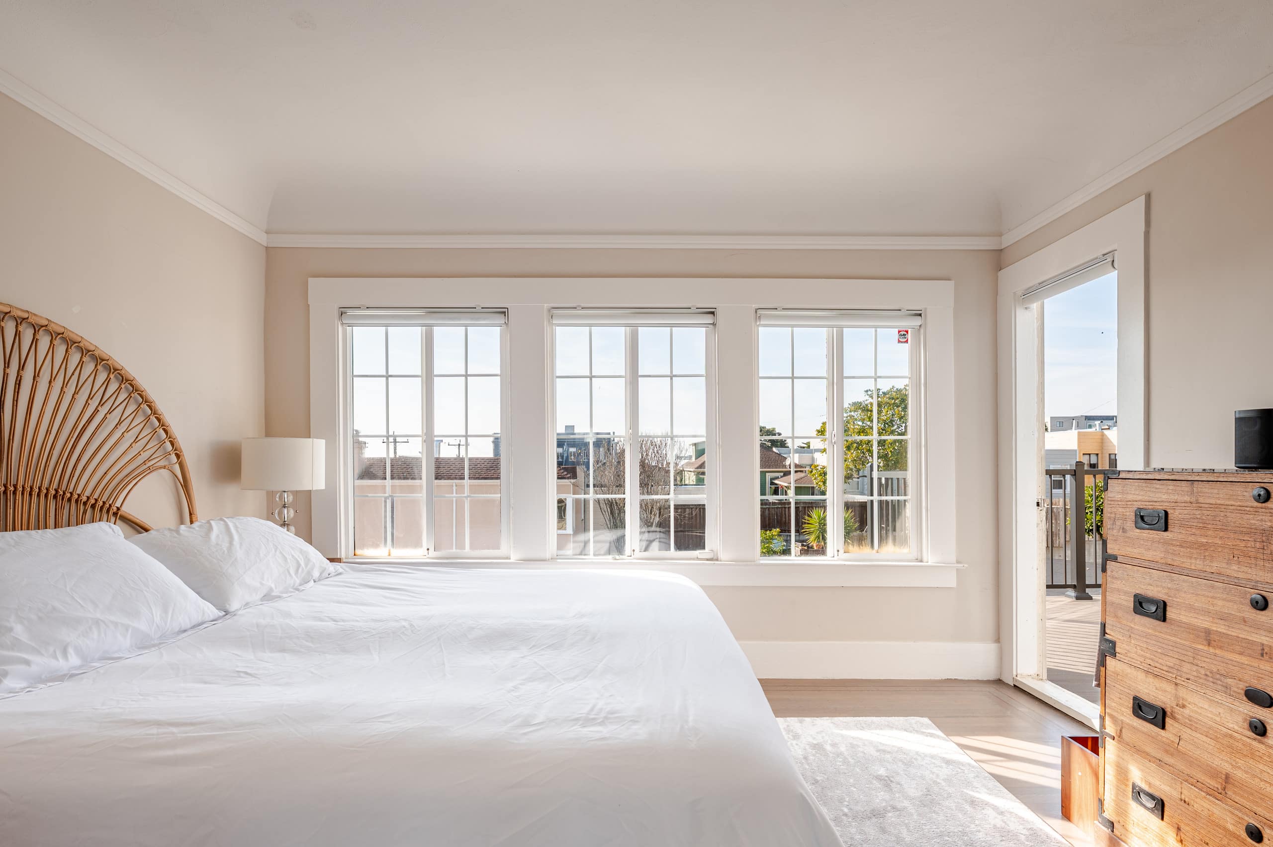 Home in San Francisco · ★4.94 · 3 bedrooms · 6 beds · 1.5 baths - Image 10