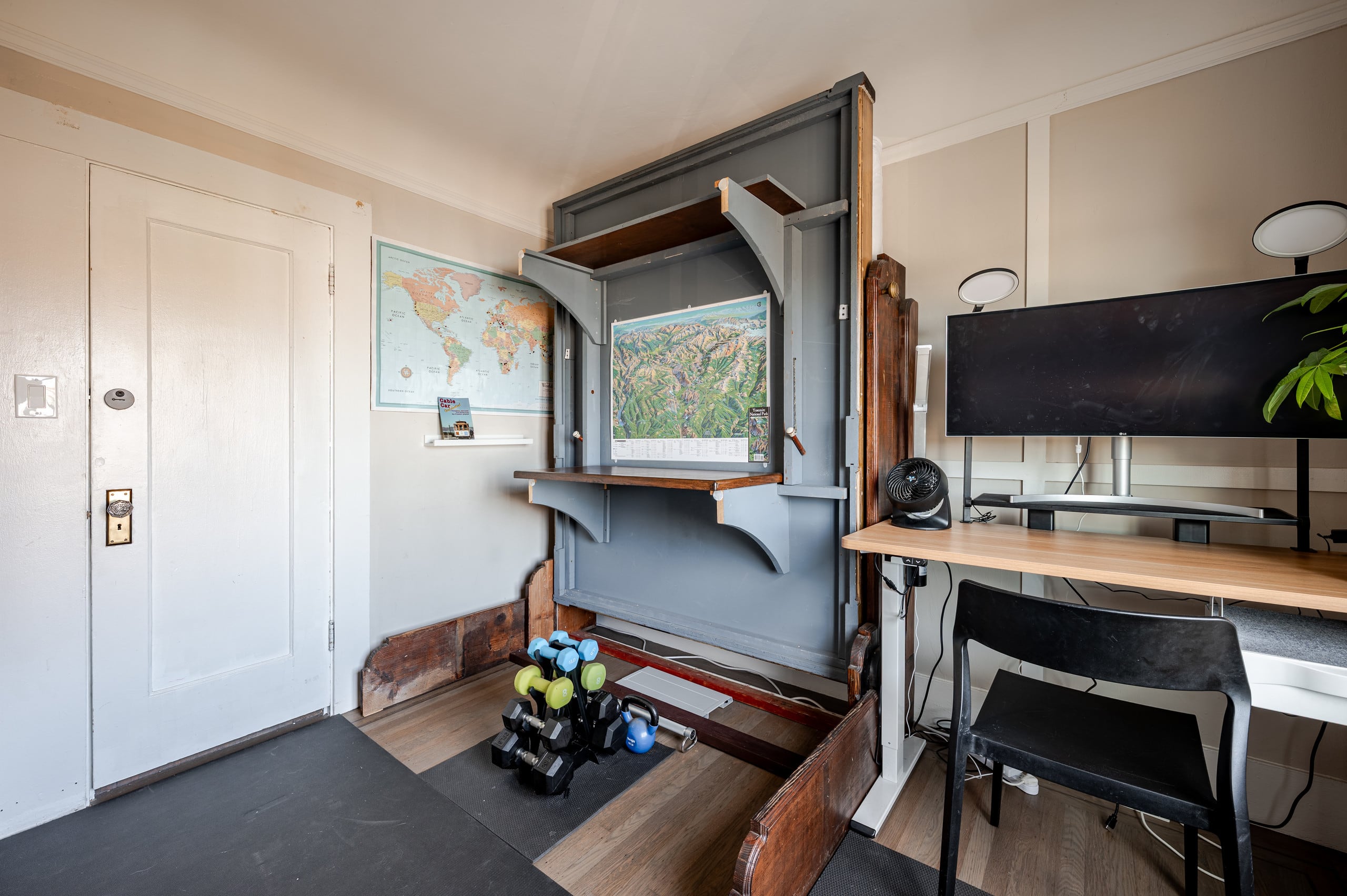 Home in San Francisco · ★4.94 · 3 bedrooms · 6 beds · 1.5 baths - Image 18