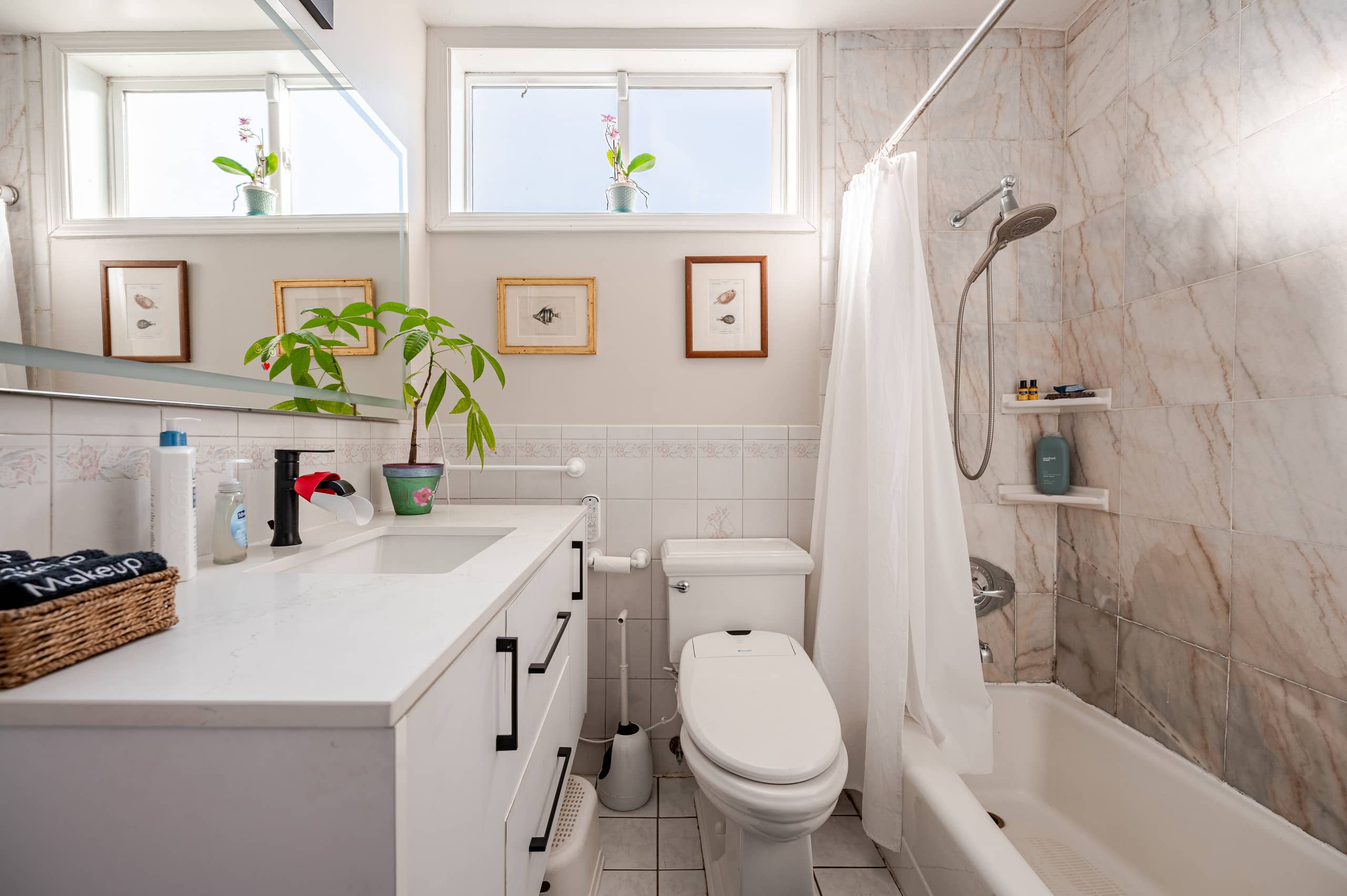 Home in San Francisco · ★4.94 · 3 bedrooms · 6 beds · 1.5 baths - Image 15