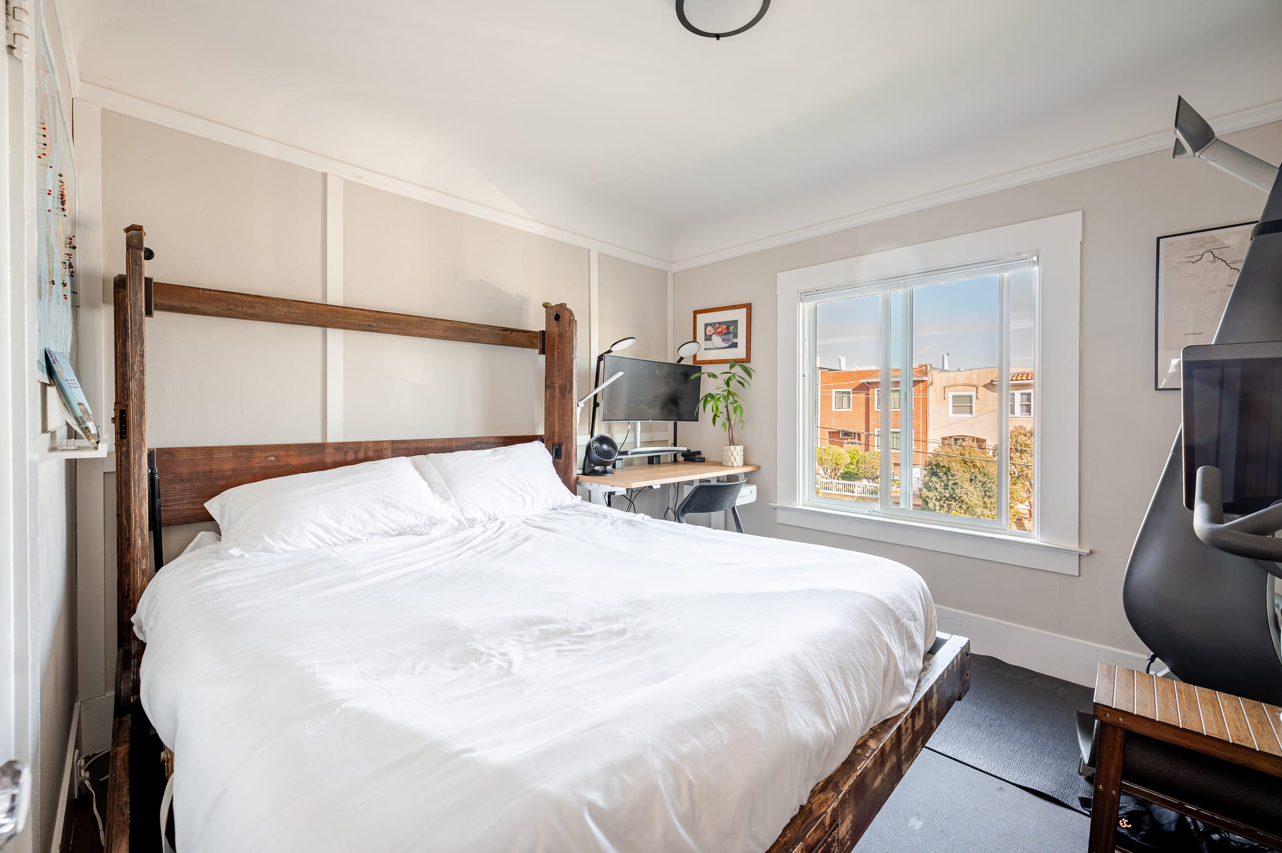 Home in San Francisco · ★4.94 · 3 bedrooms · 6 beds · 1.5 baths - Image 14