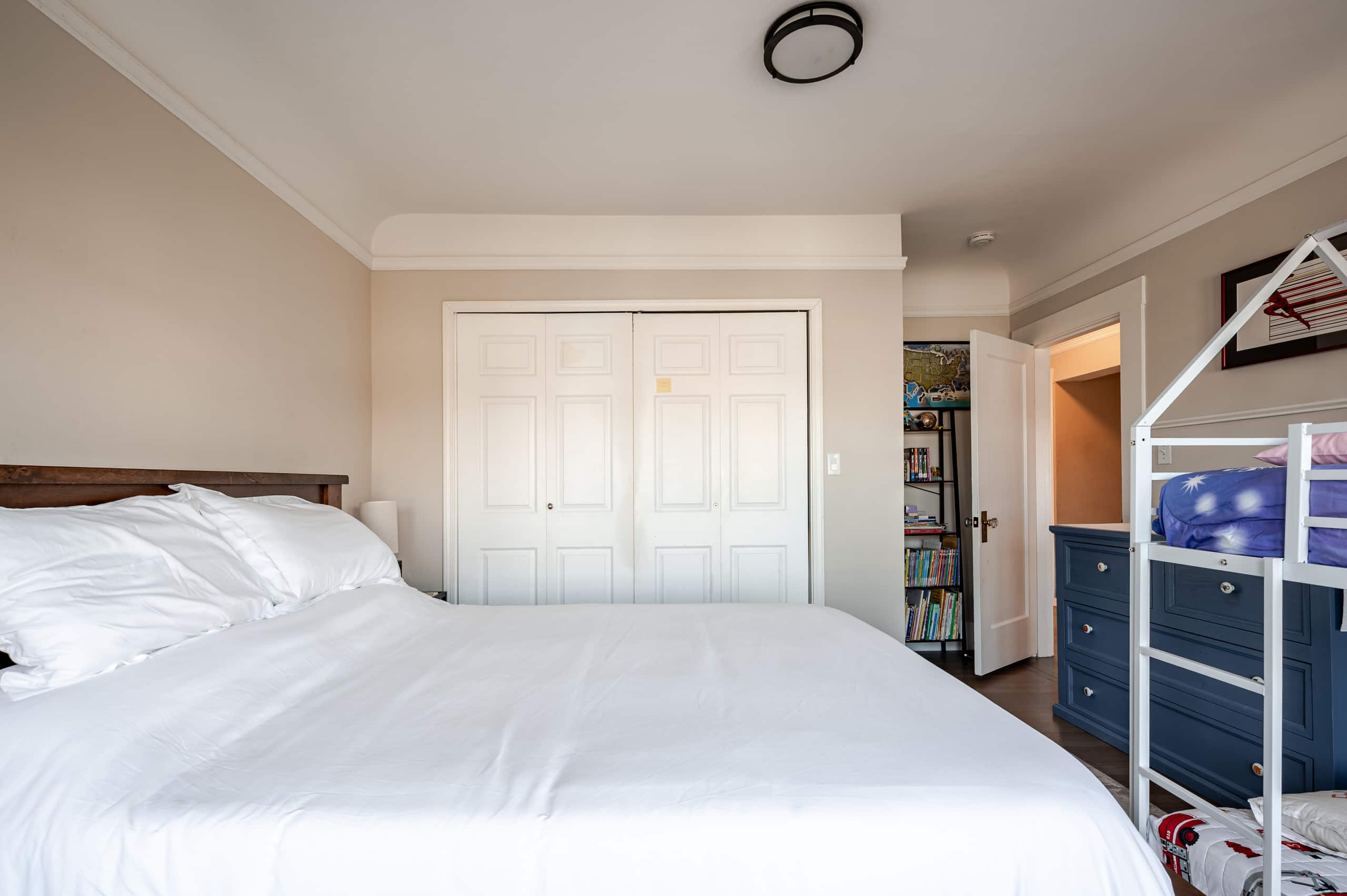 Home in San Francisco · ★4.94 · 3 bedrooms · 6 beds · 1.5 baths - Image 12