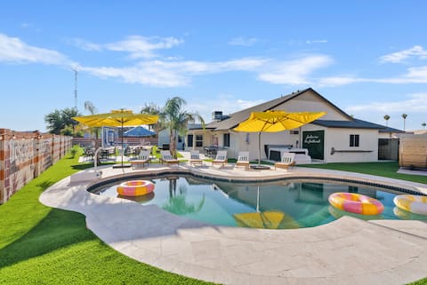 Popular Airbnb listing: Desert Cool-Down - Pool Chiller + Patio Misters in Paradise Valley