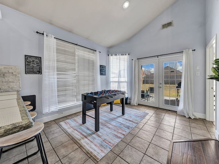 Modern & Cozy 3br Home | Close To Lake - Mansfield, TX
