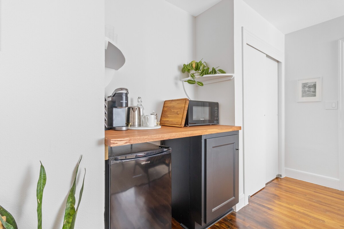 Central East Retreat • Stroll to Moody, UT & E 6th